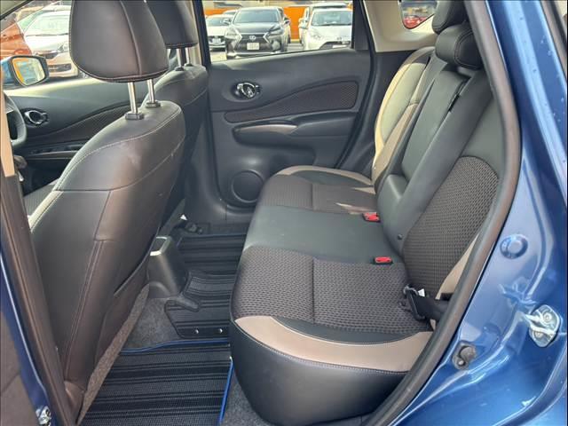 ノート ｅ－パワー　メダリスト　純正フルセグナビ　アラビュー　ＬＥＤヘッドライト　インテリジェントエマージェンシーブレーキ　ＥＴＣ　スマートキー　純正１５インチアルミ　合皮コンビシート　アームレスト　Ｐガ　ラス　フォグランプ（19枚目）