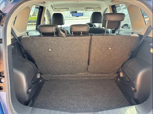 ノート ｅ－パワー　メダリスト　純正フルセグナビ　アラビュー　ＬＥＤヘッドライト　インテリジェントエマージェンシーブレーキ　ＥＴＣ　スマートキー　純正１５インチアルミ　合皮コンビシート　アームレスト　Ｐガ　ラス　フォグランプ（20枚目）