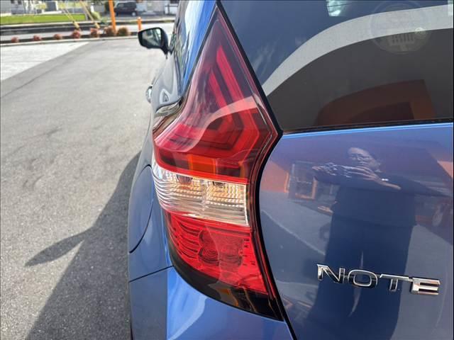 ノート ｅ－パワー　メダリスト　純正フルセグナビ　アラビュー　ＬＥＤヘッドライト　インテリジェントエマージェンシーブレーキ　ＥＴＣ　スマートキー　純正１５インチアルミ　合皮コンビシート　アームレスト　Ｐガ　ラス　フォグランプ（34枚目）