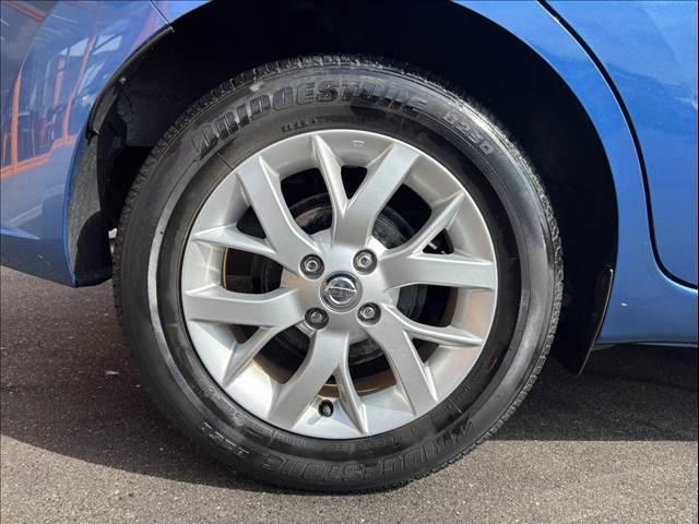 ノート ｅ－パワー　メダリスト　純正フルセグナビ　アラビュー　ＬＥＤヘッドライト　インテリジェントエマージェンシーブレーキ　ＥＴＣ　スマートキー　純正１５インチアルミ　合皮コンビシート　アームレスト　Ｐガ　ラス　フォグランプ（38枚目）