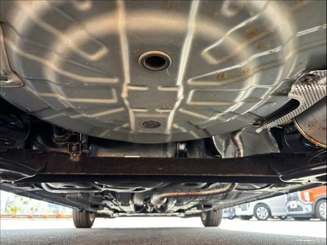 ノート ｅ－パワー　メダリスト　純正フルセグナビ　アラビュー　ＬＥＤヘッドライト　インテリジェントエマージェンシーブレーキ　ＥＴＣ　スマートキー　純正１５インチアルミ　合皮コンビシート　アームレスト　Ｐガ　ラス　フォグランプ（43枚目）