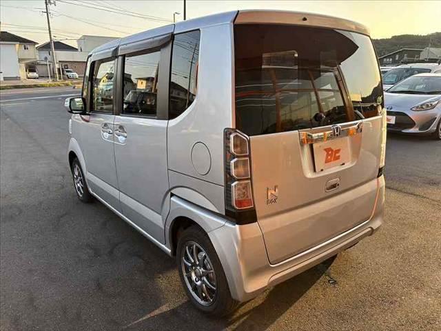 Ｎ－ＢＯＸ Ｇ・Ｌパッケージ　禁煙　車検整備付　電動スライドドア　Ｐスタート　スペアキー　プラズマクラスター搭載オートエアコン　フロアマット　ドアバイザー　電格ウインカーミラー　Ｐガラス　ヘッドライトレベライザー　ＡＣソケット（13枚目）