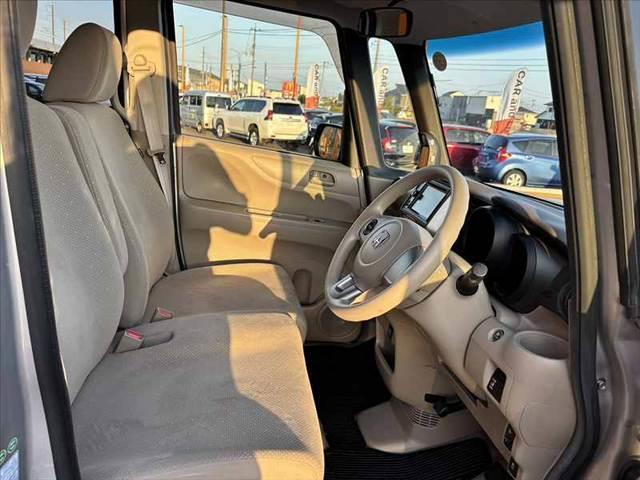 Ｎ－ＢＯＸ Ｇ・Ｌパッケージ　禁煙　車検整備付　電動スライドドア　Ｐスタート　スペアキー　プラズマクラスター搭載オートエアコン　フロアマット　ドアバイザー　電格ウインカーミラー　Ｐガラス　ヘッドライトレベライザー　ＡＣソケット（16枚目）