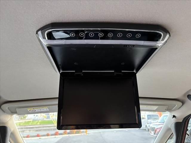 セレナ e-パワー XV 禁煙 車検整備付 エマブレ 両側電動スライド 車線逸脱警報 クリアランスソナー クルコン バックテーブル シートヒーター スマートキー プッシュスタート 革巻きステア バックテーブル(3枚目)