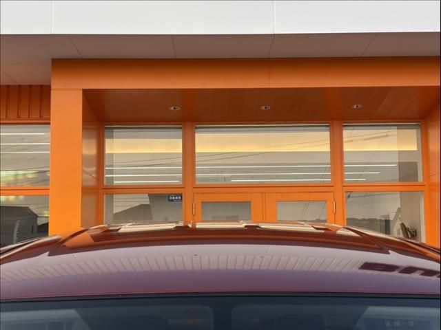 セレナ e-パワー XV 禁煙 車検整備付 エマブレ 両側電動スライド 車線逸脱警報 クリアランスソナー クルコン バックテーブル シートヒーター スマートキー プッシュスタート 革巻きステア バックテーブル(38枚目)