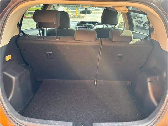 アクア Ｓ　禁煙　車検整備付　純正ナビ　バックカメラ　ステリモ　スマートキー　Ｂｌｕｅｔｏｏｔｈ　ＴＶ　プライバシーガラス　オートエアコン　テレスコ　シートバックポケット　ＳＲＳ　電格ミラー　オートライト（20枚目）