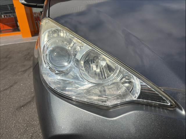 アクア Ｓ　禁煙　車検整備付　純正ナビ　バックカメラ　ステリモ　スマートキー　Ｂｌｕｅｔｏｏｔｈ　ＴＶ　プライバシーガラス　オートエアコン　テレスコ　シートバックポケット　ＳＲＳ　電格ミラー　オートライト（30枚目）