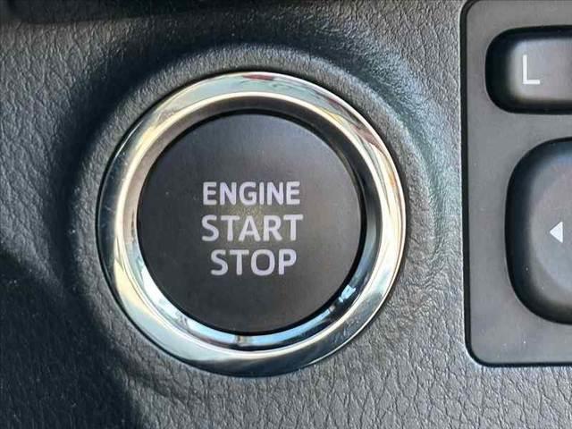 ヴィッツ Ｆ　セーフティーエディションＩＩＩ　禁煙　車検整備付　後期　純正ナビ　地デジＴＶ　バックカメラ　Ｂｌｕｅｔｏｏｔｈ　ビルトインＥＴＣ　オートＬＥＤヘッド　フォグ　スマートキー　Ｐスタート　セーフティセンス　オートハイビーム　Ｐガラス（26枚目）