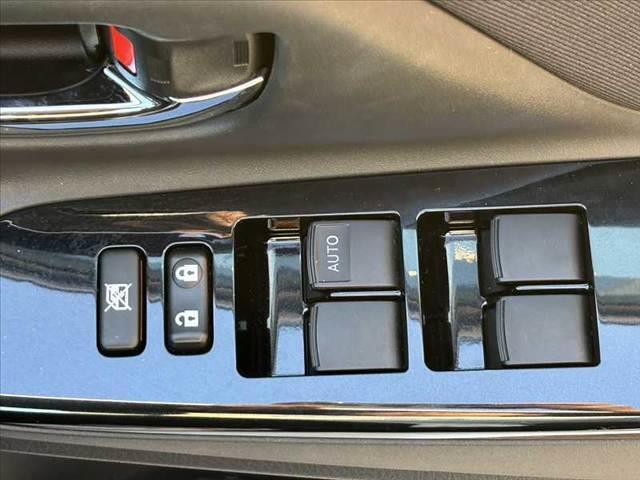 ヴィッツ Ｆ　セーフティーエディションＩＩＩ　禁煙　車検整備付　後期　純正ナビ　地デジＴＶ　バックカメラ　Ｂｌｕｅｔｏｏｔｈ　ビルトインＥＴＣ　オートＬＥＤヘッド　フォグ　スマートキー　Ｐスタート　セーフティセンス　オートハイビーム　Ｐガラス（27枚目）
