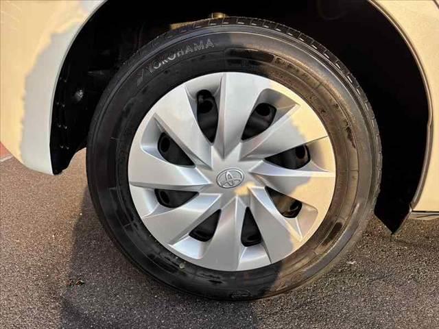 ヴィッツ Ｆ　セーフティーエディションＩＩＩ　禁煙　車検整備付　後期　純正ナビ　地デジＴＶ　バックカメラ　Ｂｌｕｅｔｏｏｔｈ　ビルトインＥＴＣ　オートＬＥＤヘッド　フォグ　スマートキー　Ｐスタート　セーフティセンス　オートハイビーム　Ｐガラス（39枚目）