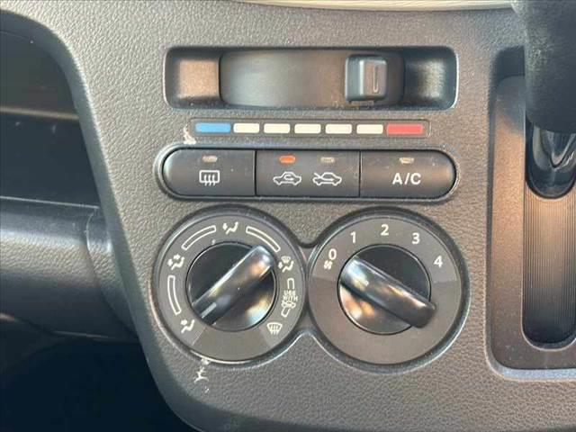 ワゴンＲ ＦＡ　禁煙　車検整備付　後期　社外ナビ　地デジＴＶ　キーレスキー　スペアキー　Ｂｌｕｅｔｏｏｔｈ　ＥＴＣ　レベライザー　アンダートレー　ＩＳＯＦＩＸシート　ＤＶＤ再生　アームレスト　プライバシーガラス（5枚目）