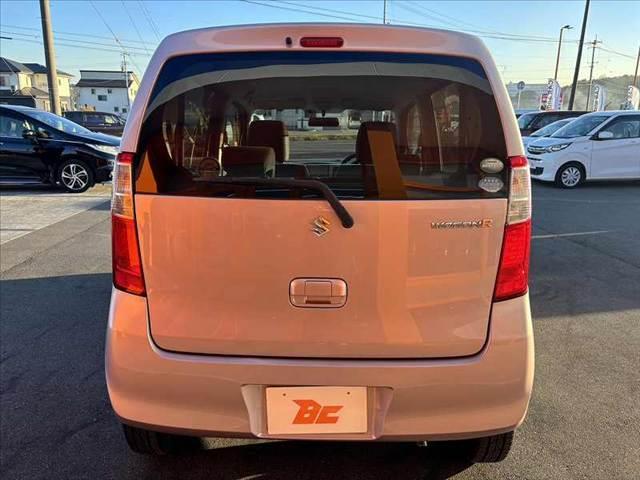 ワゴンＲ ＦＡ　禁煙　車検整備付　後期　社外ナビ　地デジＴＶ　キーレスキー　スペアキー　Ｂｌｕｅｔｏｏｔｈ　ＥＴＣ　レベライザー　アンダートレー　ＩＳＯＦＩＸシート　ＤＶＤ再生　アームレスト　プライバシーガラス（14枚目）