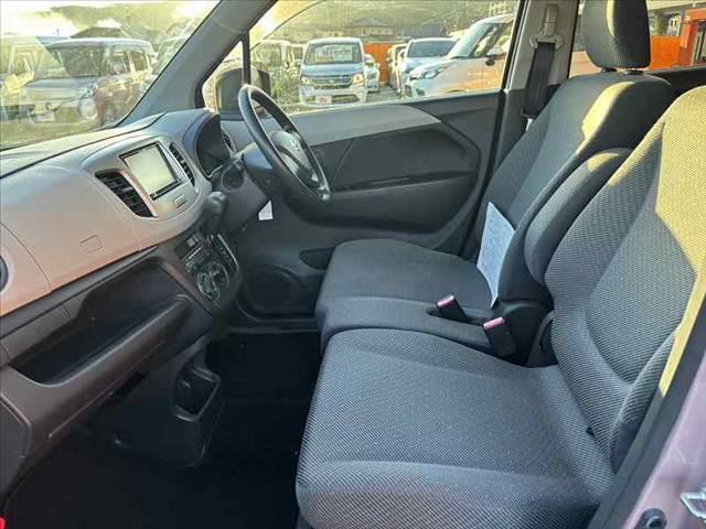ワゴンＲ ＦＡ　禁煙　車検整備付　後期　社外ナビ　地デジＴＶ　キーレスキー　スペアキー　Ｂｌｕｅｔｏｏｔｈ　ＥＴＣ　レベライザー　アンダートレー　ＩＳＯＦＩＸシート　ＤＶＤ再生　アームレスト　プライバシーガラス（18枚目）