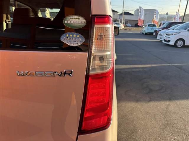 ワゴンＲ ＦＡ　禁煙　車検整備付　後期　社外ナビ　地デジＴＶ　キーレスキー　スペアキー　Ｂｌｕｅｔｏｏｔｈ　ＥＴＣ　レベライザー　アンダートレー　ＩＳＯＦＩＸシート　ＤＶＤ再生　アームレスト　プライバシーガラス（29枚目）