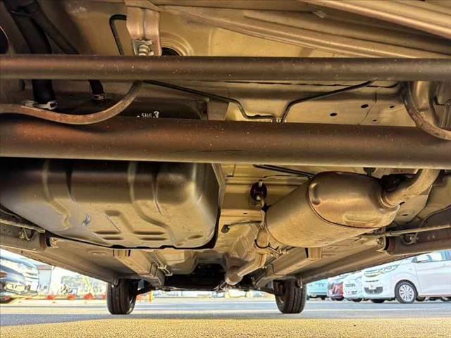 ワゴンＲ ＦＡ　禁煙　車検整備付　後期　社外ナビ　地デジＴＶ　キーレスキー　スペアキー　Ｂｌｕｅｔｏｏｔｈ　ＥＴＣ　レベライザー　アンダートレー　ＩＳＯＦＩＸシート　ＤＶＤ再生　アームレスト　プライバシーガラス（37枚目）