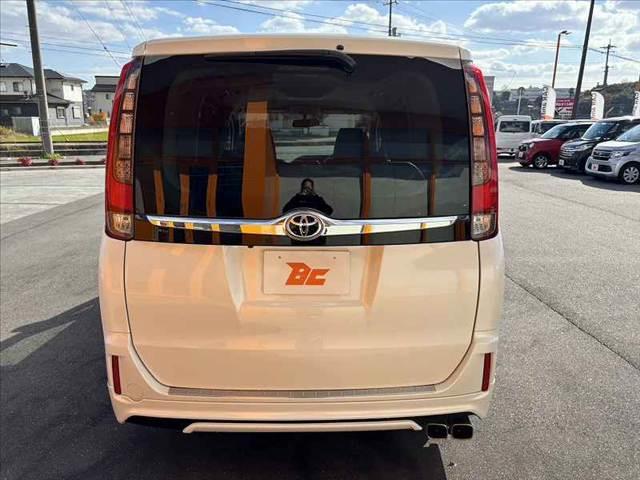 エスクァイア Ｇｉ　禁煙　車検整備付　両電　純正フルセグナビ　フリップダウン　クルコン　７人乗り　モデリスタアルミ　クルコン　シートヒーター　ＬＥＤ　スマートキー×２　オートライト　ＥＴＣ　バックカメラ　ステリモ（14枚目）