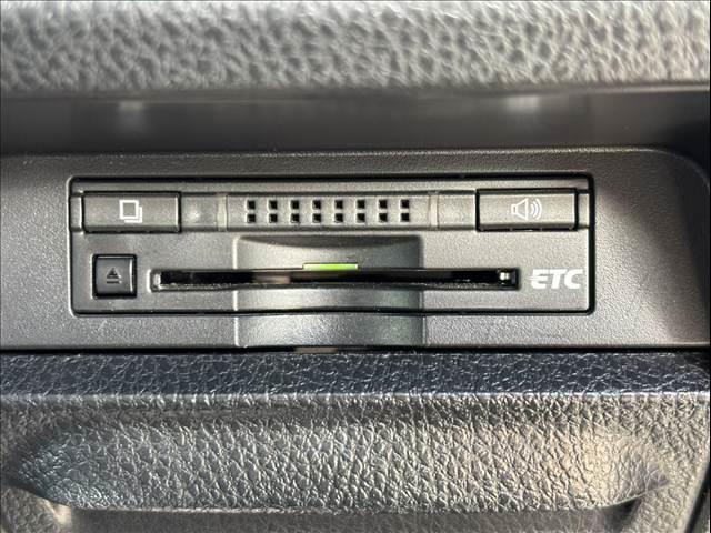 エスクァイア Ｇｉ　禁煙　車検整備付　両電　純正フルセグナビ　フリップダウン　クルコン　７人乗り　モデリスタアルミ　クルコン　シートヒーター　ＬＥＤ　スマートキー×２　オートライト　ＥＴＣ　バックカメラ　ステリモ（29枚目）