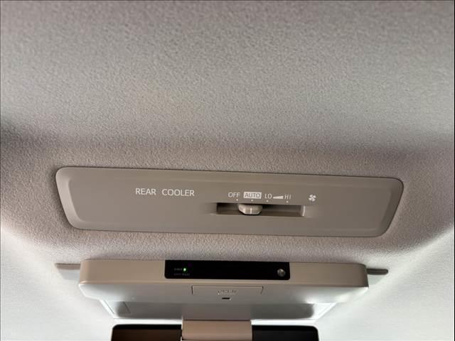 エスクァイア Ｇｉ　禁煙　車検整備付　両電　純正フルセグナビ　フリップダウン　クルコン　７人乗り　モデリスタアルミ　クルコン　シートヒーター　ＬＥＤ　スマートキー×２　オートライト　ＥＴＣ　バックカメラ　ステリモ（33枚目）