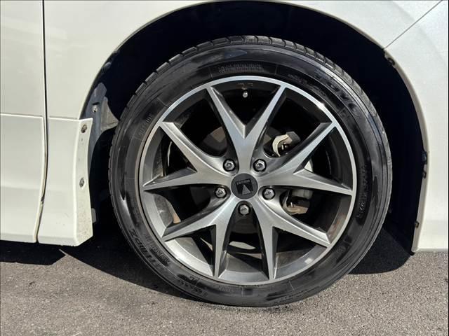 エスクァイア Ｇｉ　禁煙　車検整備付　両電　純正フルセグナビ　フリップダウン　クルコン　７人乗り　モデリスタアルミ　クルコン　シートヒーター　ＬＥＤ　スマートキー×２　オートライト　ＥＴＣ　バックカメラ　ステリモ（40枚目）