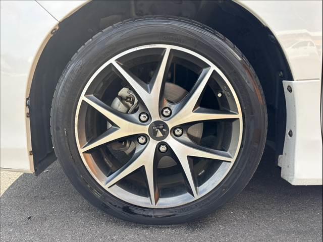 エスクァイア Ｇｉ　禁煙　車検整備付　両電　純正フルセグナビ　フリップダウン　クルコン　７人乗り　モデリスタアルミ　クルコン　シートヒーター　ＬＥＤ　スマートキー×２　オートライト　ＥＴＣ　バックカメラ　ステリモ（41枚目）