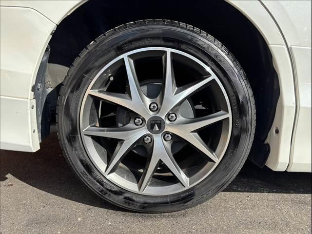 エスクァイア Ｇｉ　禁煙　車検整備付　両電　純正フルセグナビ　フリップダウン　クルコン　７人乗り　モデリスタアルミ　クルコン　シートヒーター　ＬＥＤ　スマートキー×２　オートライト　ＥＴＣ　バックカメラ　ステリモ（42枚目）