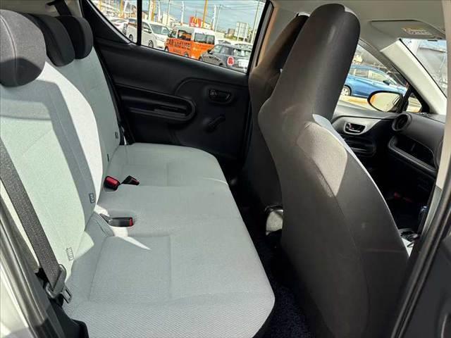アクア Ｌ　後期　禁煙　車検整備付　セーフティセンス　ナビ　ＴＶ　バックカメラ　Ｂｌｕｅｔｏｏｔｈ　ＥＴＣ　オートハイビーム　オートエアコン　横滑り防止　キーレス　電格ミラー　チルトステアリング　バニティミラー（17枚目）