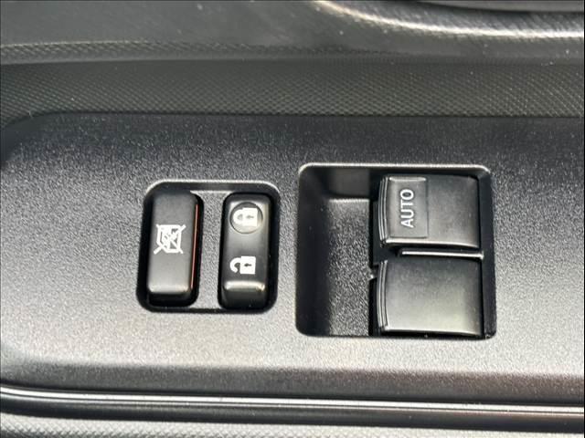 アクア Ｌ　後期　禁煙　車検整備付　セーフティセンス　ナビ　ＴＶ　バックカメラ　Ｂｌｕｅｔｏｏｔｈ　ＥＴＣ　オートハイビーム　オートエアコン　横滑り防止　キーレス　電格ミラー　チルトステアリング　バニティミラー（26枚目）