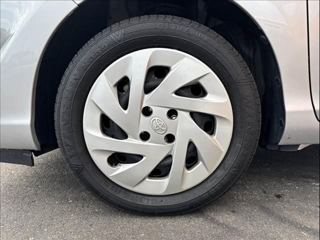 アクア Ｌ　後期　禁煙　車検整備付　セーフティセンス　ナビ　ＴＶ　バックカメラ　Ｂｌｕｅｔｏｏｔｈ　ＥＴＣ　オートハイビーム　オートエアコン　横滑り防止　キーレス　電格ミラー　チルトステアリング　バニティミラー（34枚目）