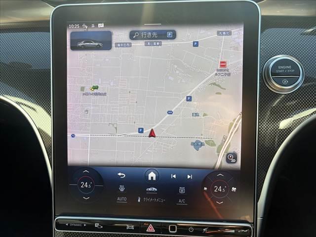 Ｃクラス Ｃ２００アバンギャルド　ＡＭＧライン　禁煙１１．９型ナビ　パノラミックルーフ　全方位カメラ　ブルメスターサウンド　黒革シート　レーダーセーフティ　メモリ付きＰシート　パワートランク　スマートキー　ＢＳＭ　レーンキープ　ＬＥＤ（3枚目）