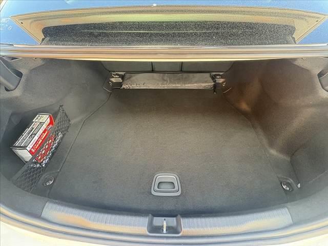 Ｃクラス Ｃ２００アバンギャルド　ＡＭＧライン　禁煙１１．９型ナビ　パノラミックルーフ　全方位カメラ　ブルメスターサウンド　黒革シート　レーダーセーフティ　メモリ付きＰシート　パワートランク　スマートキー　ＢＳＭ　レーンキープ　ＬＥＤ（20枚目）