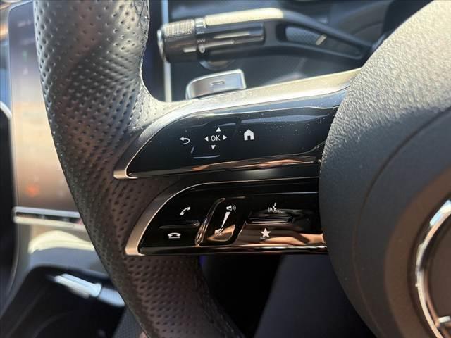 Ｃクラス Ｃ２００アバンギャルド　ＡＭＧライン　禁煙１１．９型ナビ　パノラミックルーフ　全方位カメラ　ブルメスターサウンド　黒革シート　レーダーセーフティ　メモリ付きＰシート　パワートランク　スマートキー　ＢＳＭ　レーンキープ　ＬＥＤ（27枚目）