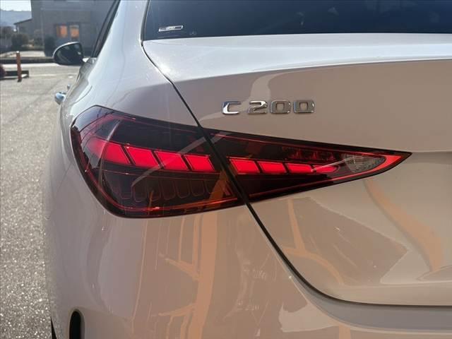 Ｃクラス Ｃ２００アバンギャルド　ＡＭＧライン　禁煙１１．９型ナビ　パノラミックルーフ　全方位カメラ　ブルメスターサウンド　黒革シート　レーダーセーフティ　メモリ付きＰシート　パワートランク　スマートキー　ＢＳＭ　レーンキープ　ＬＥＤ（37枚目）