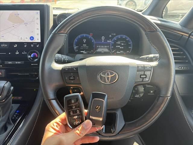 アルファード Ｚ　禁煙　モデリスタエアロ　１４型ナビ　１３．２後席モニター　左右独立ムーンルーフ　全方位Ｍ　クリソナ　セーフティセンス　３眼ＬＥＤヘッド　ベンチレーション　シートヒーター　合皮レザーシート　ＢＳＭ（7枚目）