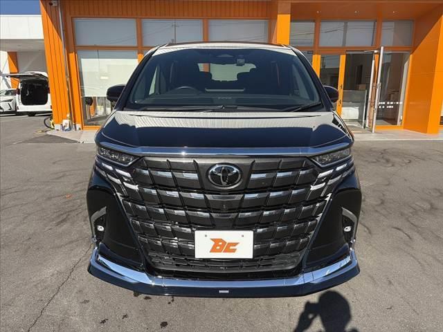 アルファード Ｚ　禁煙　モデリスタエアロ　１４型ナビ　１３．２後席モニター　左右独立ムーンルーフ　全方位Ｍ　クリソナ　セーフティセンス　３眼ＬＥＤヘッド　ベンチレーション　シートヒーター　合皮レザーシート　ＢＳＭ（9枚目）