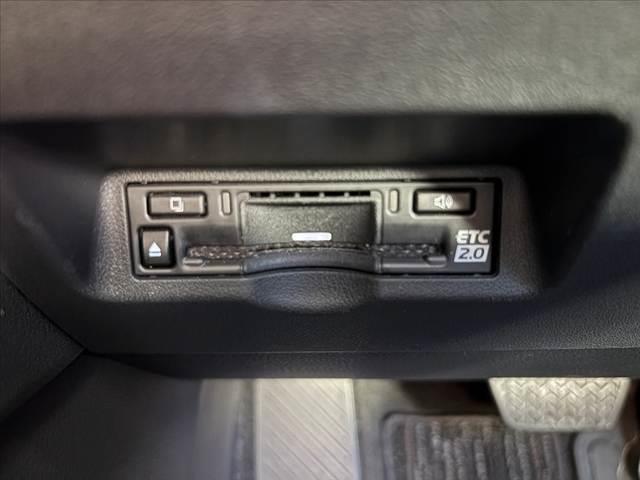 アルファード Ｚ　禁煙　モデリスタエアロ　１４型ナビ　１３．２後席モニター　左右独立ムーンルーフ　全方位Ｍ　クリソナ　セーフティセンス　３眼ＬＥＤヘッド　ベンチレーション　シートヒーター　合皮レザーシート　ＢＳＭ（25枚目）