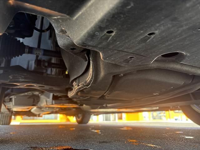 アルファード Ｚ　禁煙　モデリスタエアロ　１４型ナビ　１３．２後席モニター　左右独立ムーンルーフ　全方位Ｍ　クリソナ　セーフティセンス　３眼ＬＥＤヘッド　ベンチレーション　シートヒーター　合皮レザーシート　ＢＳＭ（45枚目）