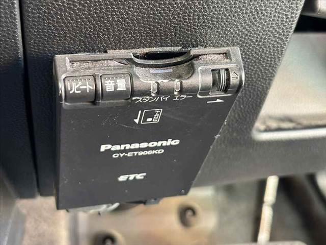 デミオ １３Ｃ－Ｖ　ＨＩＤエディション　禁煙　社外ナビ　地デジ　バックカメラ　Ｂｌｕｅｔｏｏｔｈ　ＨＩＤヘッド　ＥＴＣ　オートライト　レインセンサーワイパー　スマートキー　フロントフォグ　１６インチアルミ　プライバシーガラス　ＤＶＤ再生（6枚目）