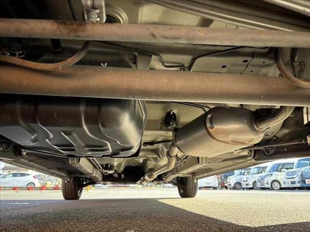 スペーシア G 禁煙 車検整備付 後期 オーディオ Bluetooth Pスタート スマートキー×2 オートエアコン シートヒーター レベライザー アームレスト 電格ミラー バニティミラー サイドバイザー(39枚目)