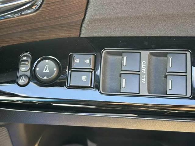 オデッセイ アブソルート・EX 禁煙 後期 10型ナビ 12.8型後席モニター ホンダセンシング フルセグ Bluetooth 全方位M レーダークルーズ シートヒーター Pシート LEDオートヘッド HDMI端子 USB端子(30枚目)