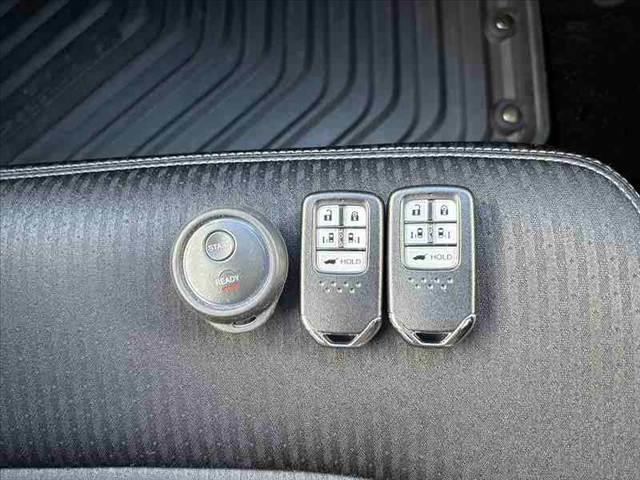 オデッセイ アブソルート・EX 禁煙 後期 10型ナビ 12.8型後席モニター ホンダセンシング フルセグ Bluetooth 全方位M レーダークルーズ シートヒーター Pシート LEDオートヘッド HDMI端子 USB端子(32枚目)