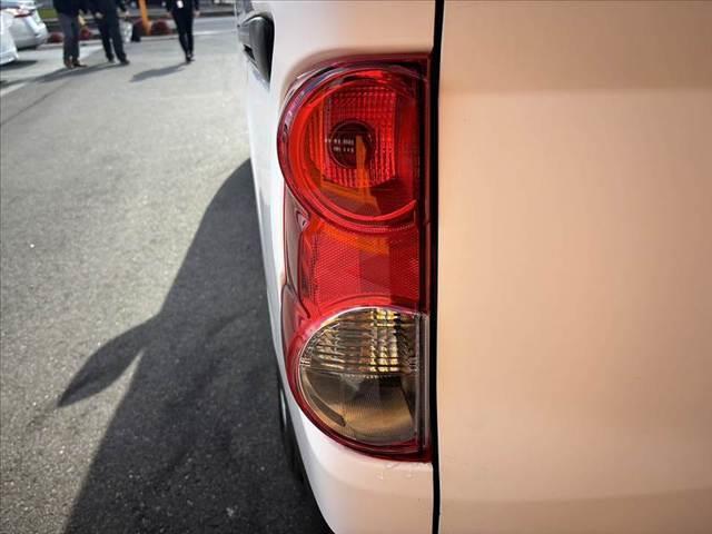 NV200バネットバン DX 禁煙 中期SC 両面スライドドア 純正オーディオ RADIO再生 キーレスキー F席パワーウィンドウ 横滑り防止装置 パワーステアリング フロアマット ドアバイザー SRS 2列目ベンチシート(28枚目)