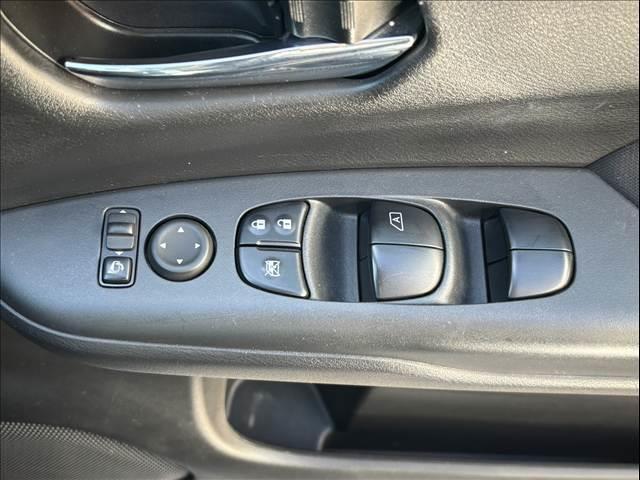 セレナ XV 禁煙 車検整備付 後期 全方位運転支援システム 両電 純正フルセグナビ バックカメラ Bluetooth スマートキー ステリモ クルコン オートエアコン アームレスト BSM パーソナルテーブル(28枚目)