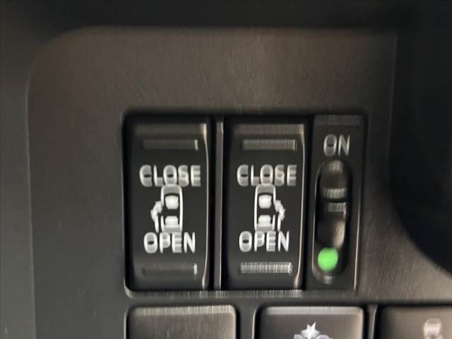 ルーミー カスタムG 禁煙 車検性付 ツートン スマアシ3 純正9型ナビ Bカメラ BT フルセグ 両電スラ ステリモ Pスタート ETC Aライト Aハイビーム LEDヘッド HDMI端子 前後ドラレコ シートリフター(5枚目)