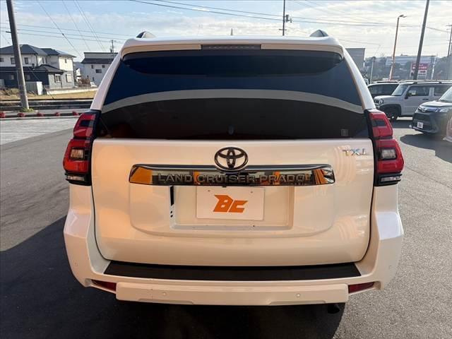 ランドクルーザープラド TX Lパッケージ・ブラックエディション 禁煙 車検整備付 ムーンルーフ メーカーナビ マルチテレインモニター クリアランスソナー BSM ブラックルーフレール ETC2.0 BT フルセグTV セーフティセンス レーダークルーズ(14枚目)