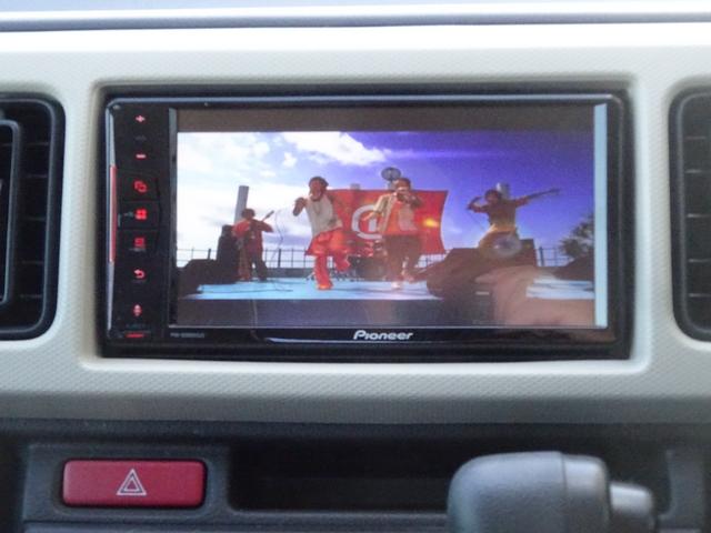 キャロル ＧＬ　ディスプレイオーディオ　バックカメラ　ＥＴＣ　革調シートカバー　ワンオーナー車　社外アルミホイール　ブルートウース機能　キーレスリモコン付きキー　クラシカルエンブレム　マツダディーラー整備記録簿付（8枚目）