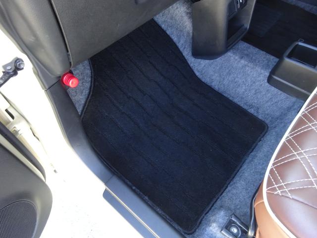 キャロル ＧＬ　ディスプレイオーディオ　バックカメラ　ＥＴＣ　革調シートカバー　ワンオーナー車　社外アルミホイール　ブルートウース機能　キーレスリモコン付きキー　クラシカルエンブレム　マツダディーラー整備記録簿付（42枚目）