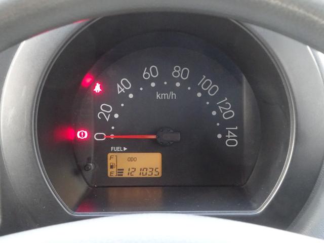 ハイゼットカーゴ デッキバンＧ　５速マニュアル・４ＷＤ・スタッドレスタイヤ・１２インチアルミホイール・ＣＤ／ＡＭ／ＦＭ・フロントパワーウインドウ・フロント革調シートカバー・タイミングチェーン（6枚目）