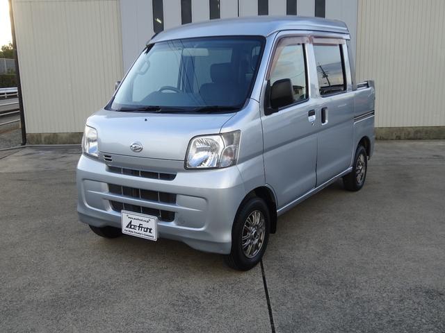 ハイゼットカーゴ デッキバンＧ　５速マニュアル・４ＷＤ・スタッドレスタイヤ・１２インチアルミホイール・ＣＤ／ＡＭ／ＦＭ・フロントパワーウインドウ・フロント革調シートカバー・タイミングチェーン（14枚目）