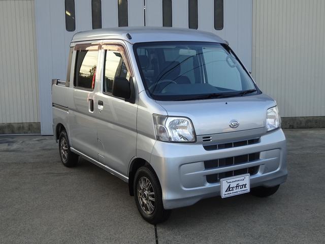 ハイゼットカーゴ デッキバンＧ　５速マニュアル・４ＷＤ・スタッドレスタイヤ・１２インチアルミホイール・ＣＤ／ＡＭ／ＦＭ・フロントパワーウインドウ・フロント革調シートカバー・タイミングチェーン（17枚目）