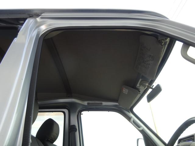 ハイゼットカーゴ デッキバンＧ　５速マニュアル・４ＷＤ・スタッドレスタイヤ・１２インチアルミホイール・ＣＤ／ＡＭ／ＦＭ・フロントパワーウインドウ・フロント革調シートカバー・タイミングチェーン（31枚目）